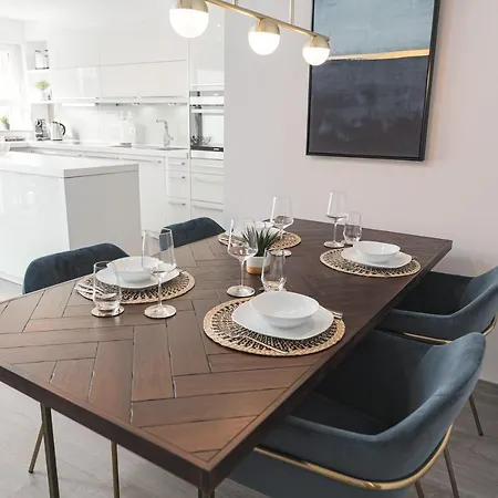 Deluxe Apartment 2 Schlafzimmer - Aufzug - Kostenlos Parken - Balkon - Messe Flughafen Leinfelden-Echterdingen Exterior foto