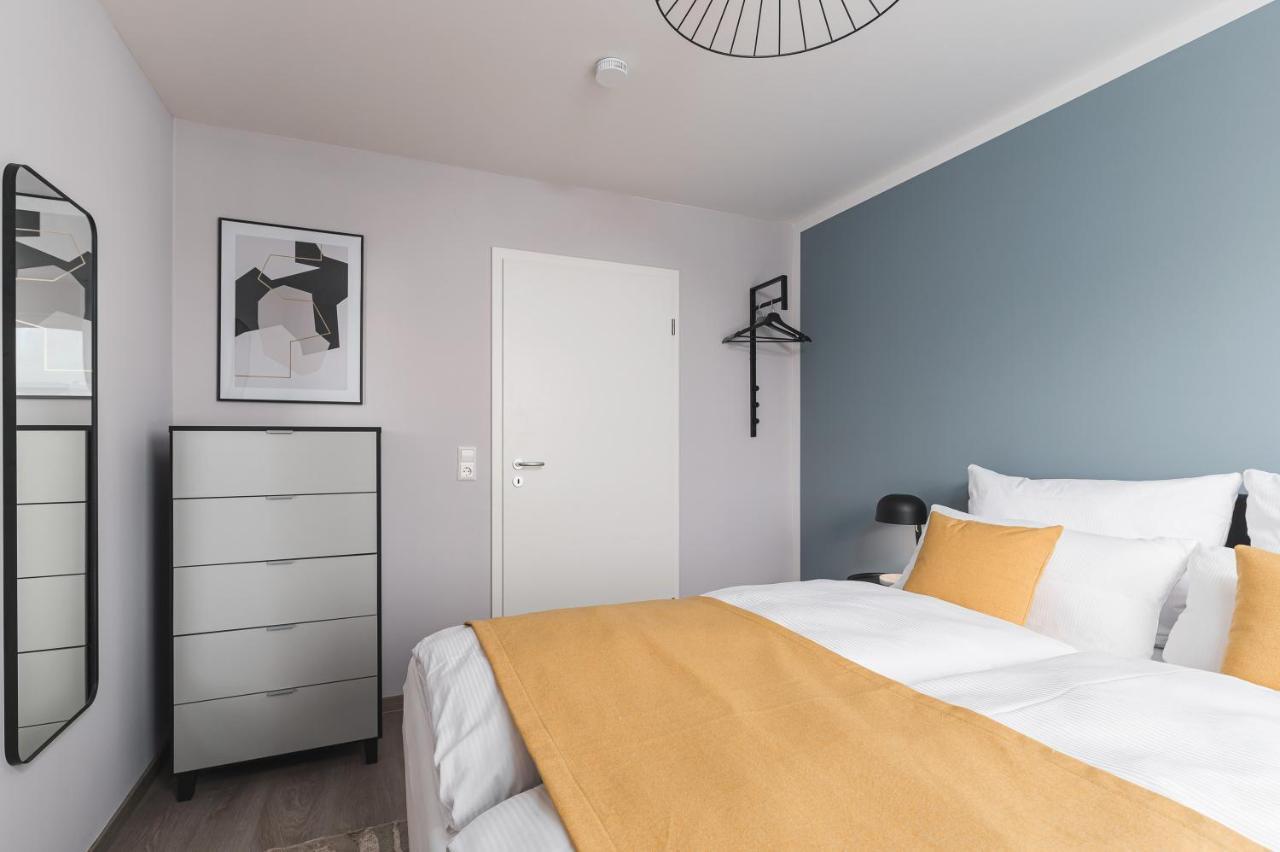 Deluxe 2 Schlafzimmer - Aufzug - Kostenlos Parken - Balkon - Messe Flughafen Apartment Leinfelden-Echterdingen