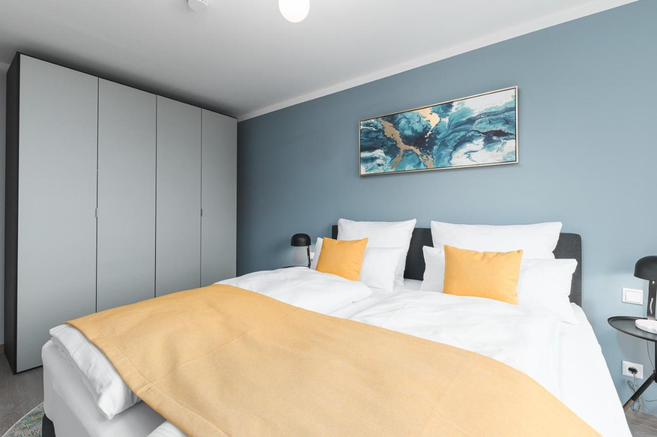 Deluxe 2 Schlafzimmer - Aufzug - Kostenlos Parken - Balkon - Messe Flughafen Apartment *