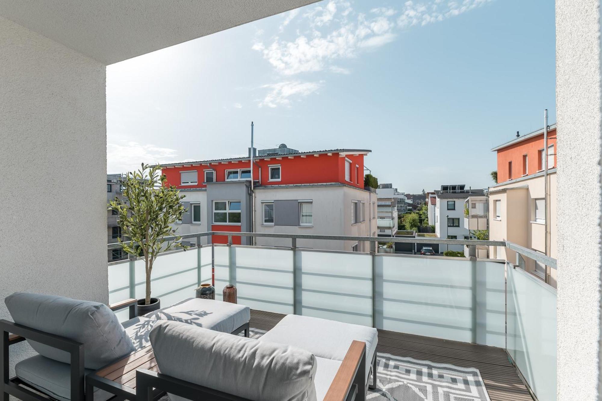 Appartement Deluxe 2 Schlafzimmer - Aufzug - Kostenlos Parken - Balkon - Messe Flughafen Leinfelden-Echterdingen