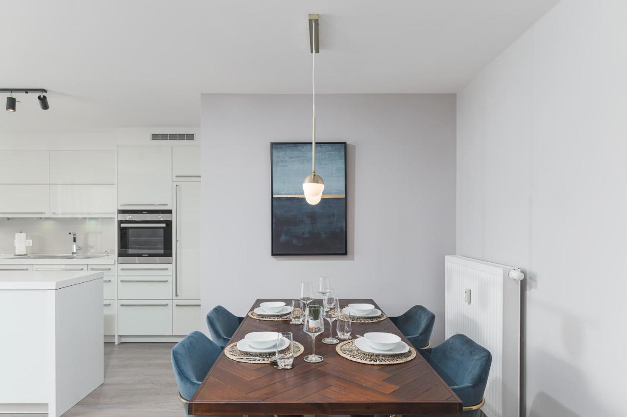 Deluxe 2 Schlafzimmer - Aufzug - Kostenlos Parken - Balkon - Messe Flughafen Appartement